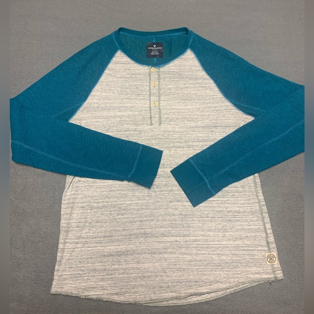 American Eagle outfitters long sleeve shirt men’s medium  gray green